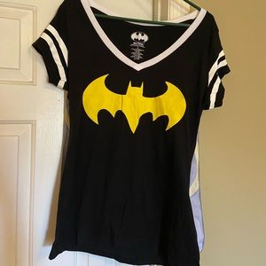 Women’s Batman tee with removable cape